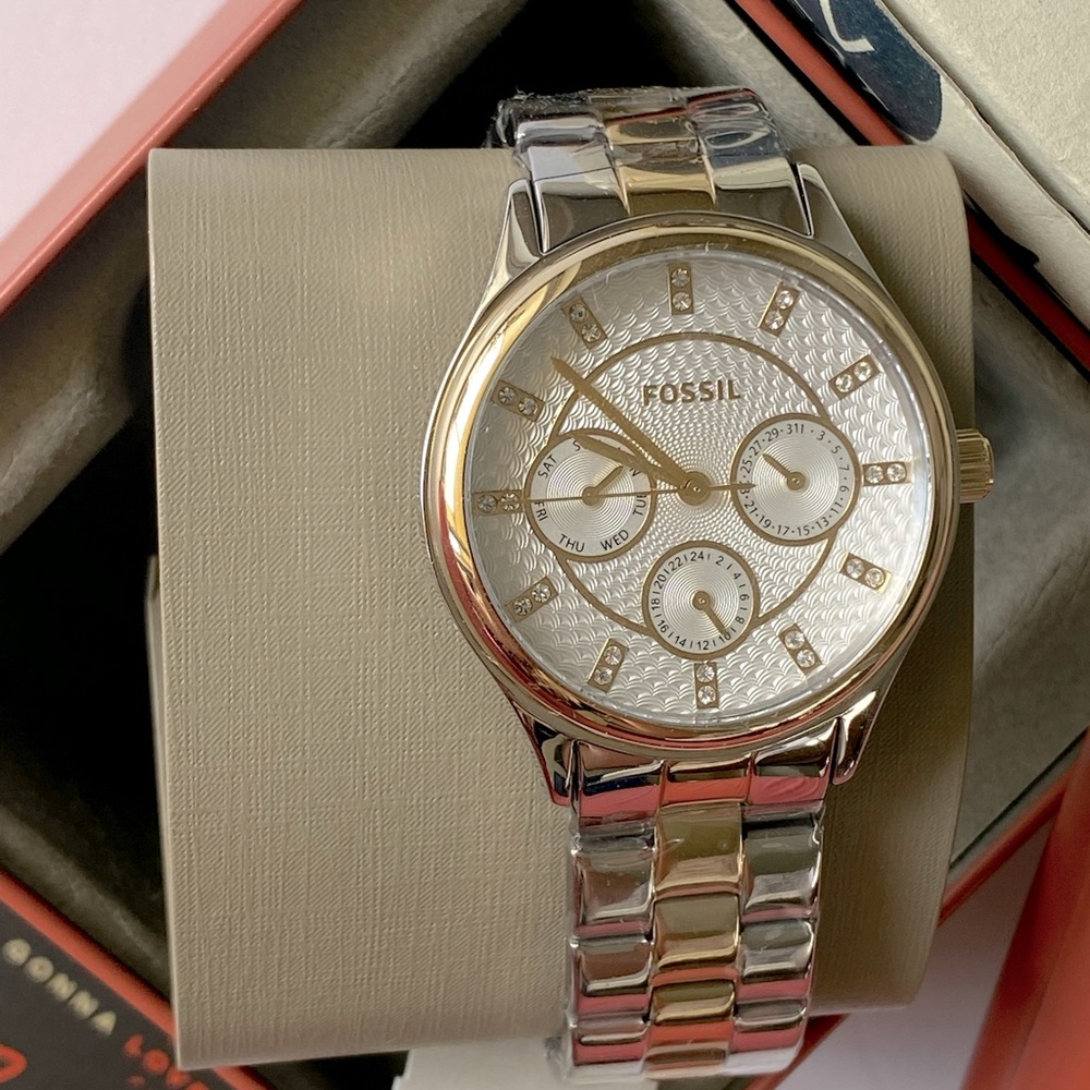 Women’s Fossil Watch